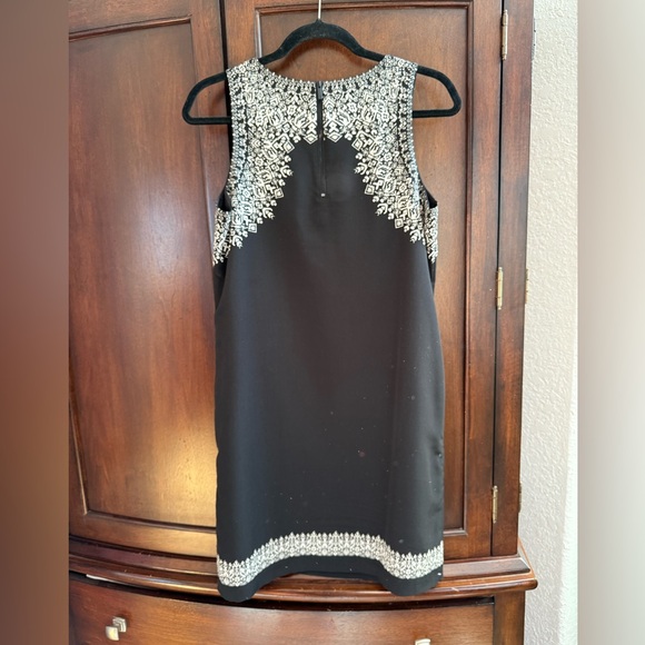 Vince Camuto Black Shift dress - Picture 2 of 3